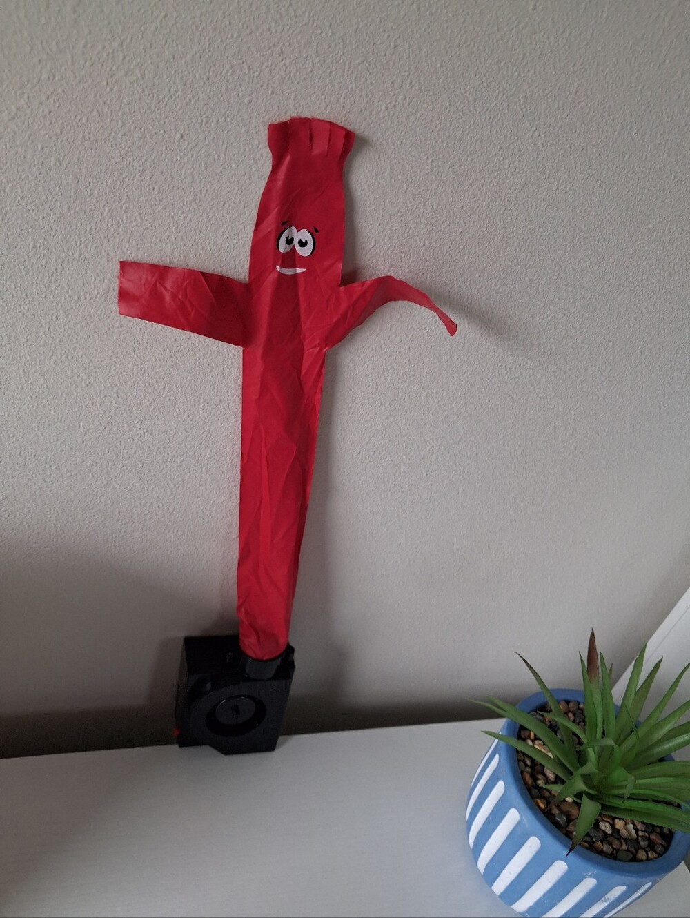 NWOT! 17" High Desktop WAVY GUY, Cute